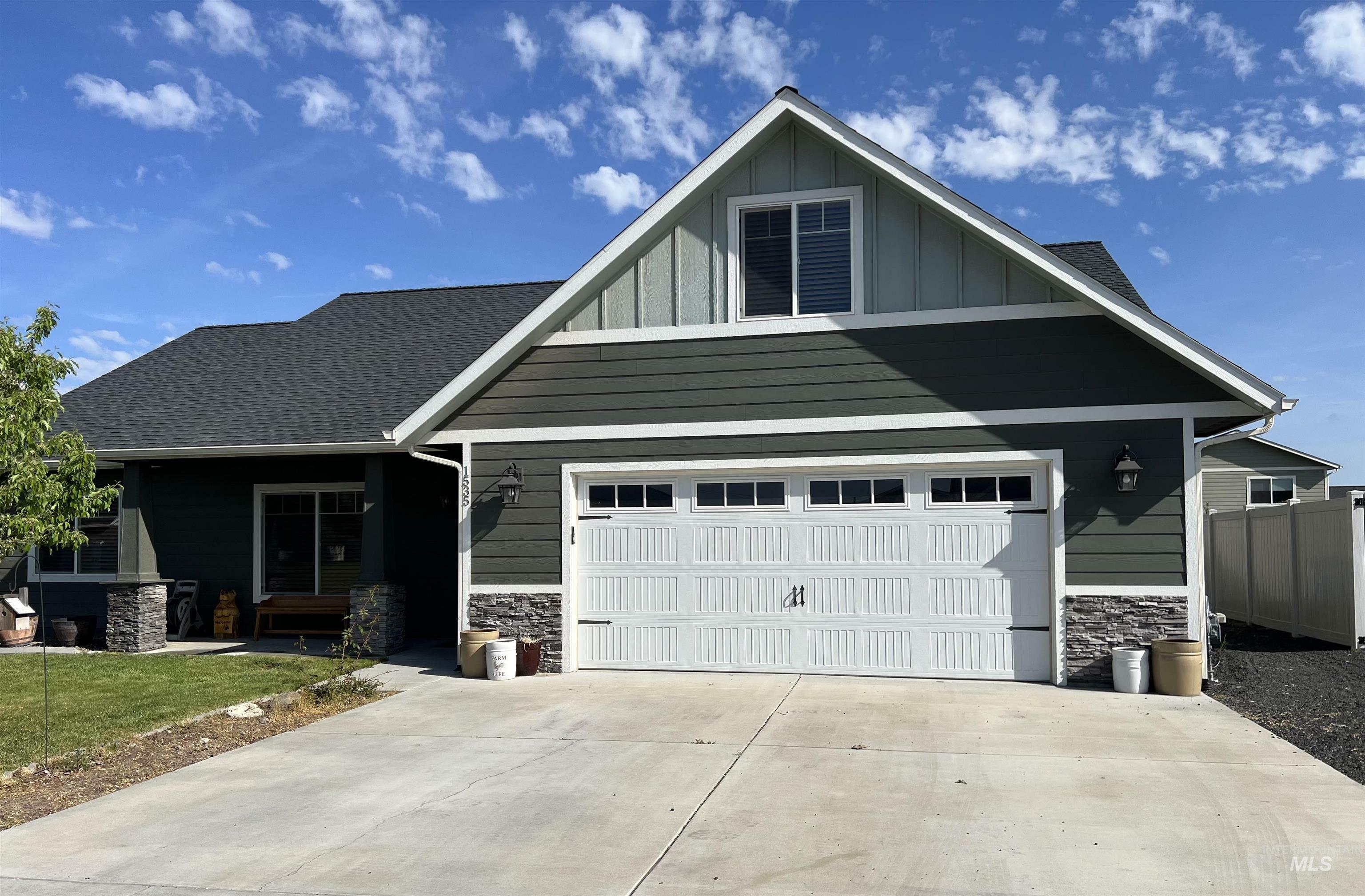 Property Photo: 1535 Eastview Court ID 83501