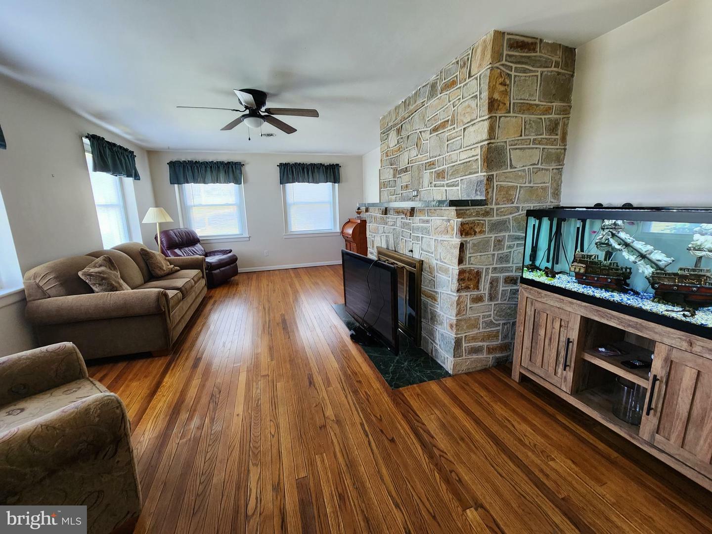 Property Photo: 402 Pearl Street MD 21911