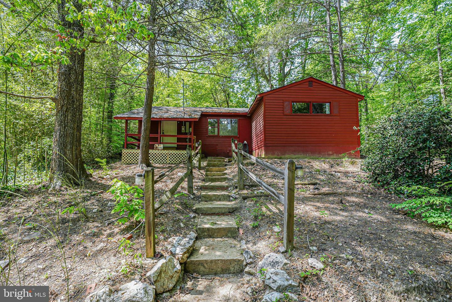 Property Photo: 8304 Cobb Road VA 20112