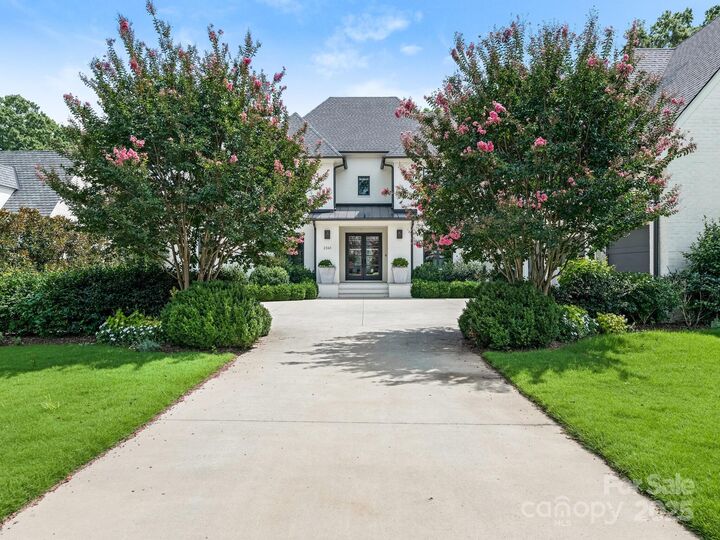 Property Photo:  2343 Vernon Drive  NC 28211 