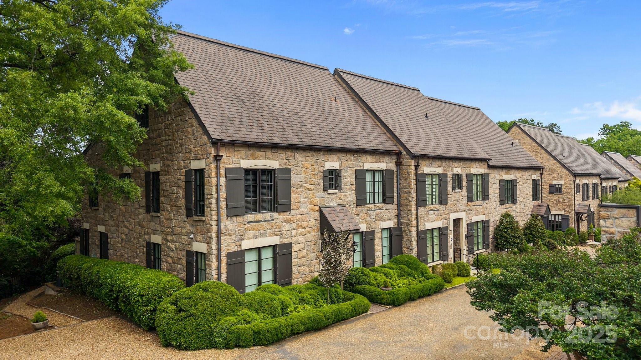 1550 High Street  Charlotte NC 28211 photo