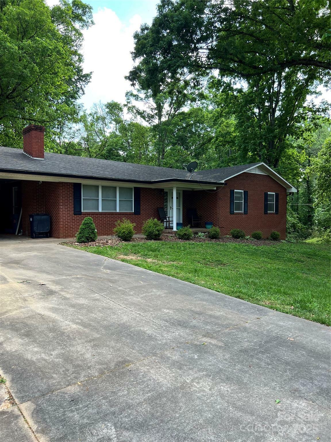 Property Photo: 137 Deal Lane NC 28677