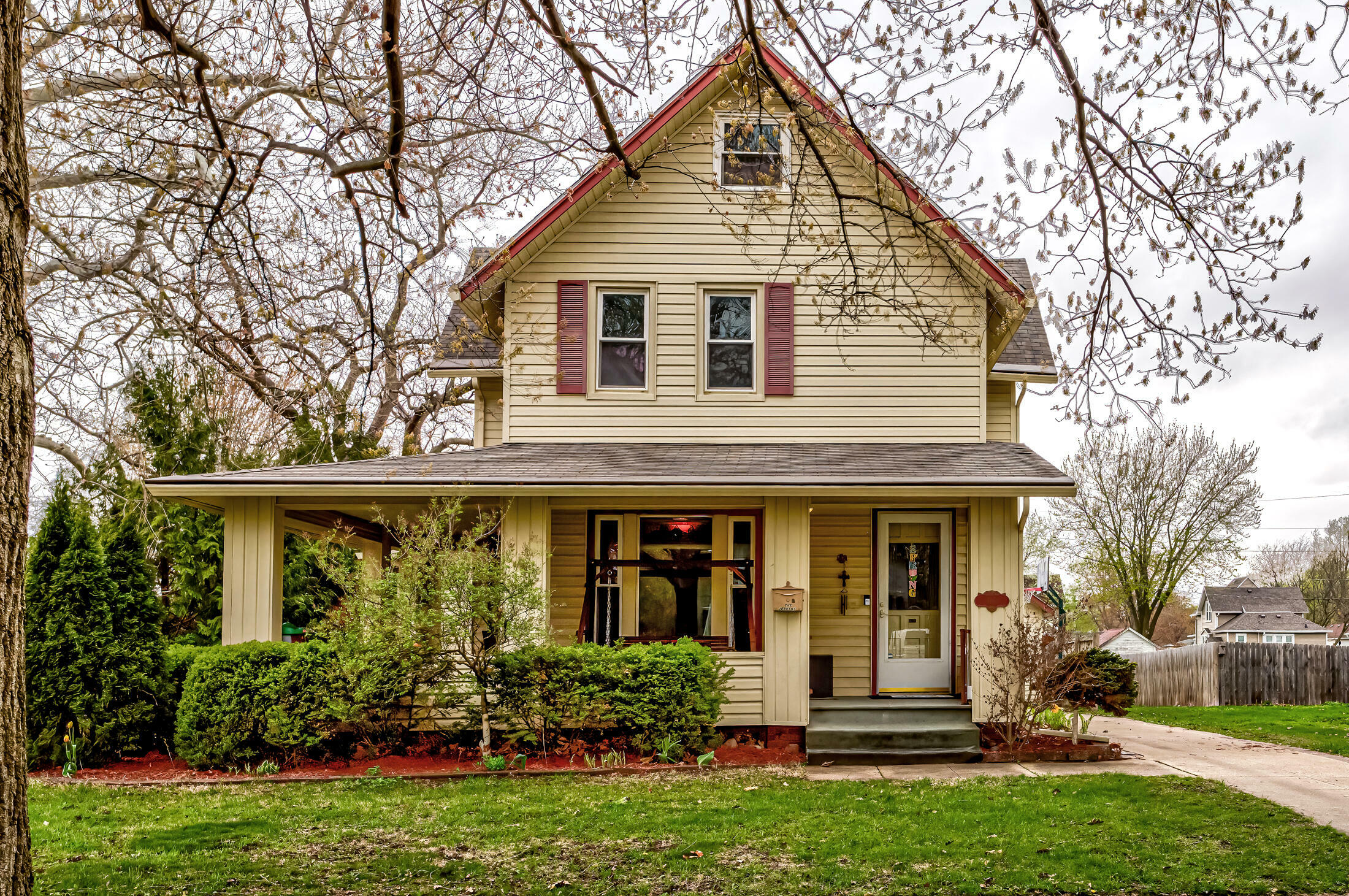 Property Photo: 103 Cedar Street IA 50036