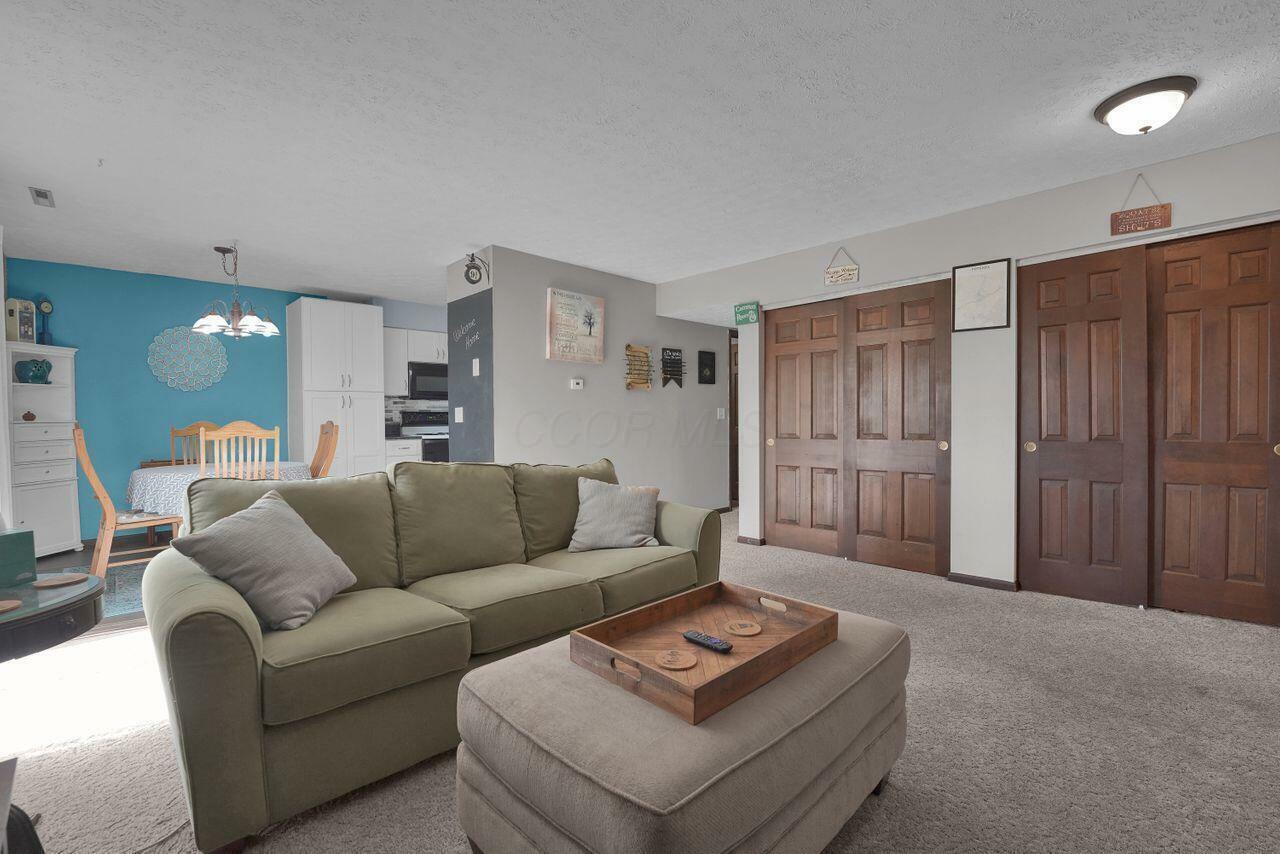 Property Photo: 625 Country Club Drive OH 43055