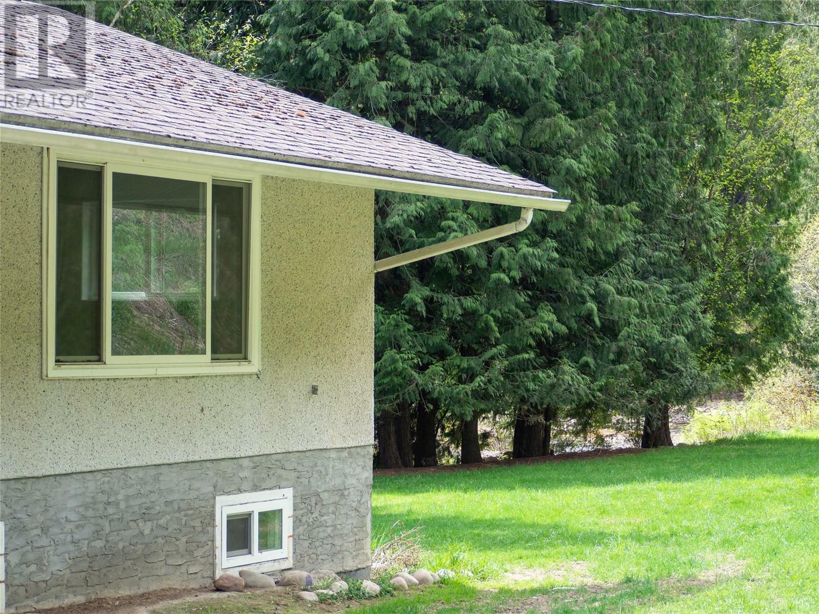 Property Photo: 1486 Pass Creek Road BC V1N 4S2