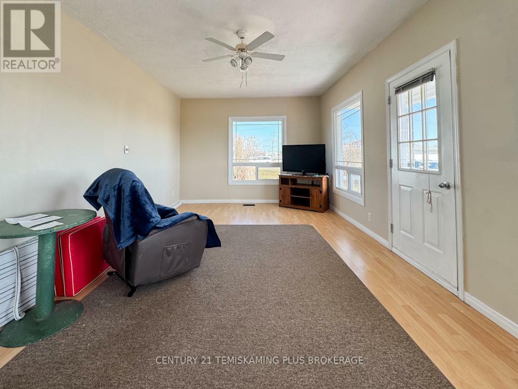 Property Photo: 96 Tenth Street East ON P0J 1E0