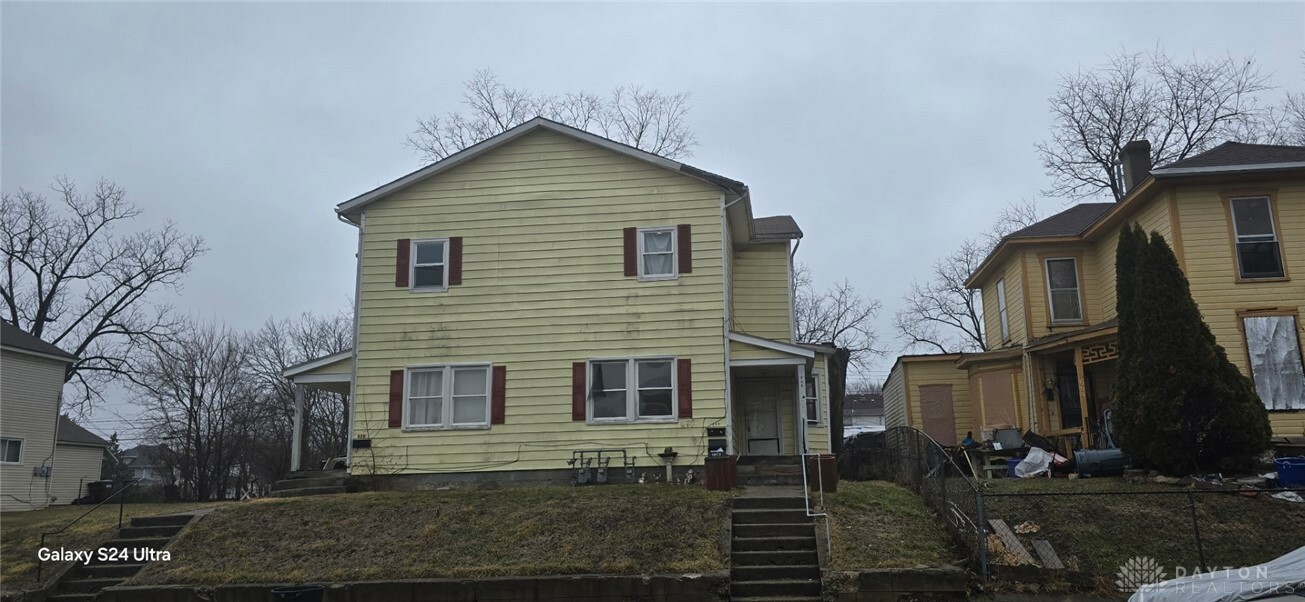 Property Photo: 668 W Mulberry Street OH 45506