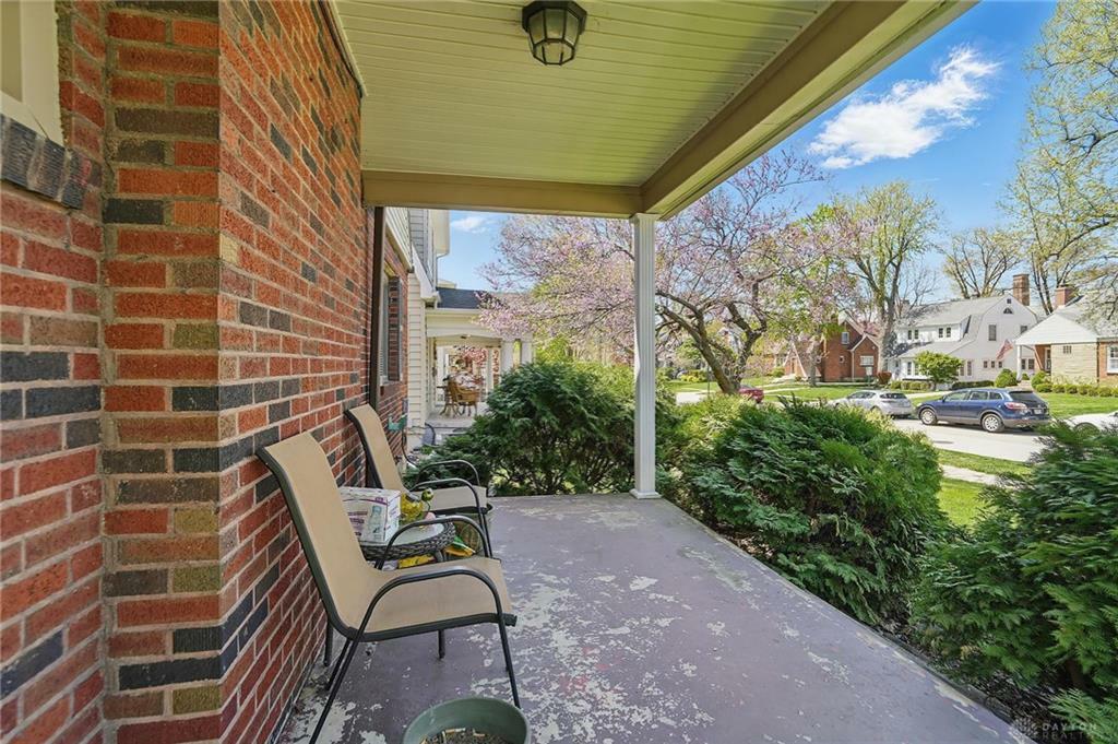 Property Photo: 1305 E Schantz Avenue OH 45419