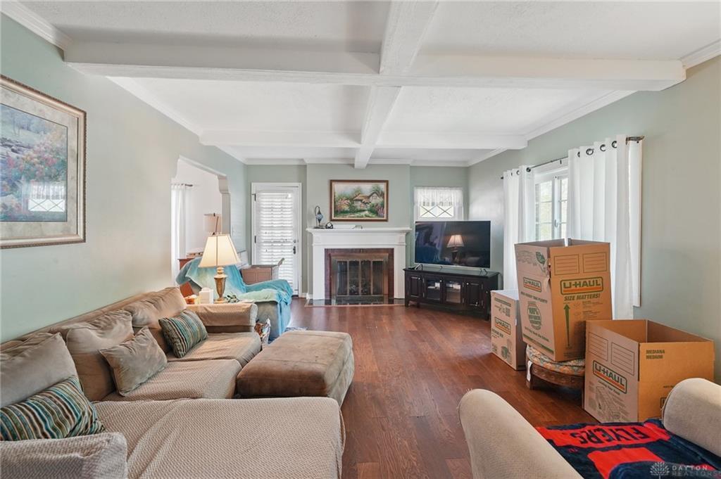 Property Photo: 1305 E Schantz Avenue OH 45419