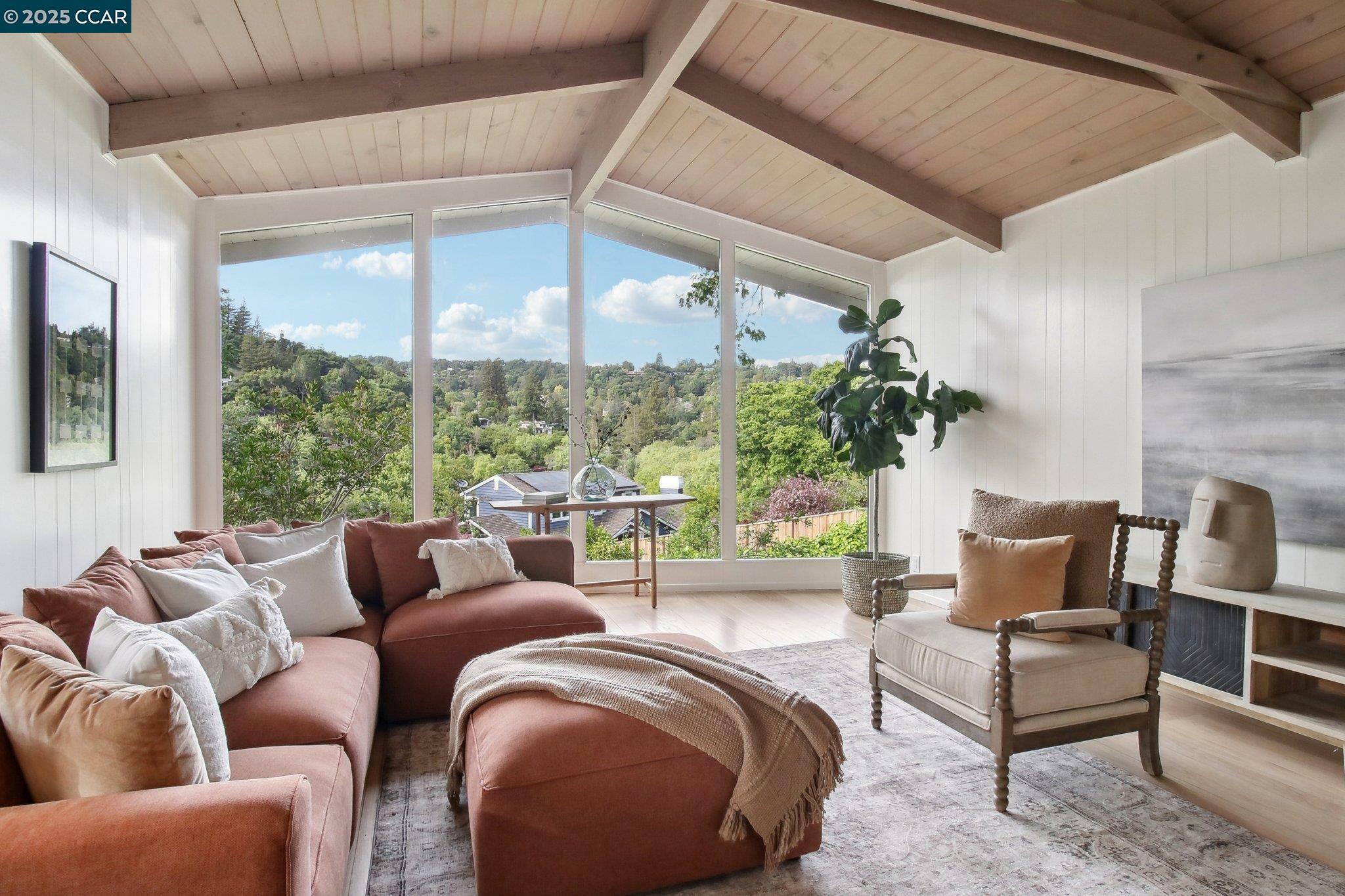 Property Photo: 30 La Cuesta Rd CA 94563