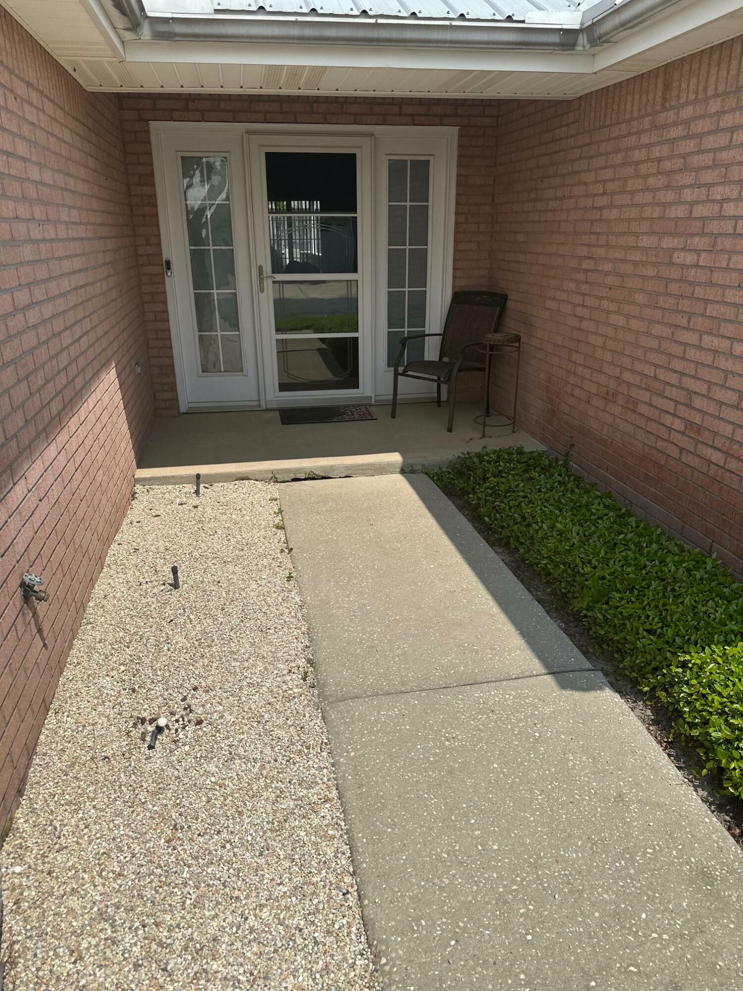 Property Photo: 1956 Woodcrest Ridge FL 32547
