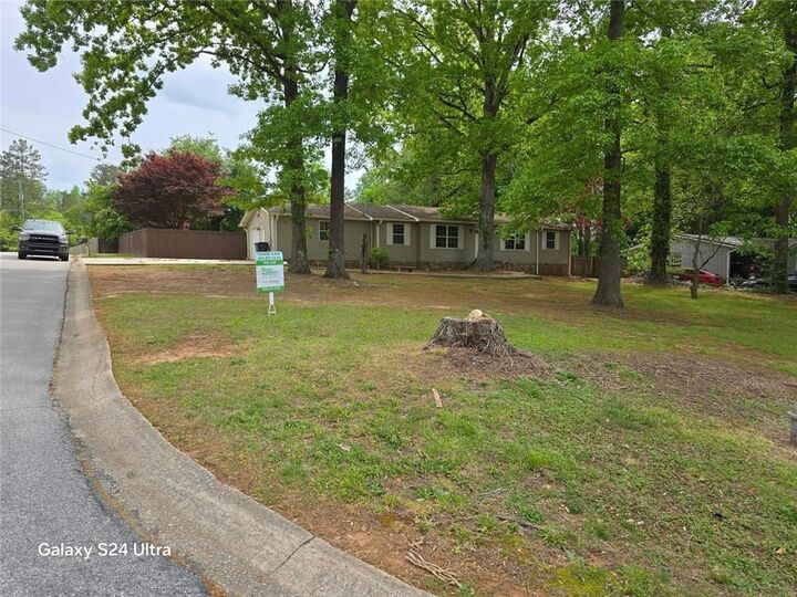 Property Photo: 6431 Courtney Drive GA 30187