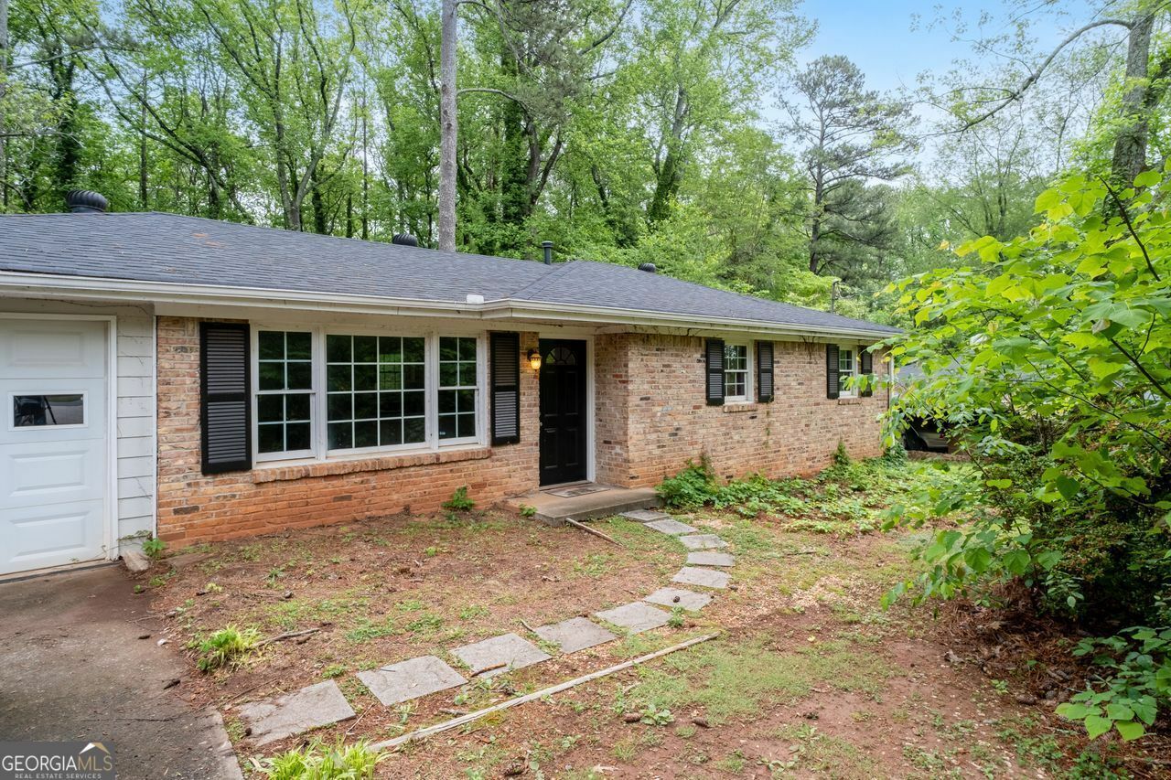 Property Photo: 980 Oakton Drive SW GA 30060