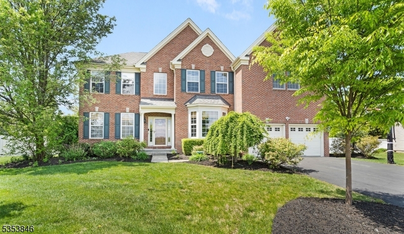 Property Photo: 8 Cottonwood Ct NJ 08809