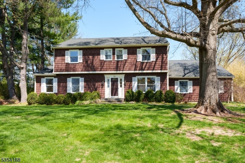 Property Photo: 20 Bayberry Ln NJ 08502