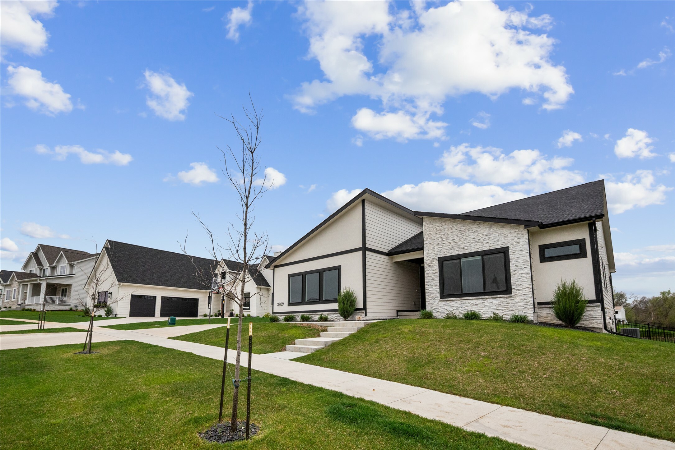 Property Photo: 3809 Westgate Parkway IA 50325