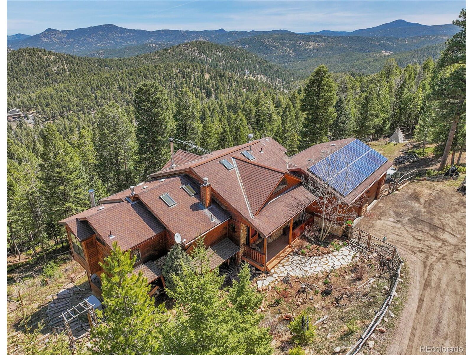 Property Photo:  33121 Lynx Ln  CO 80439 