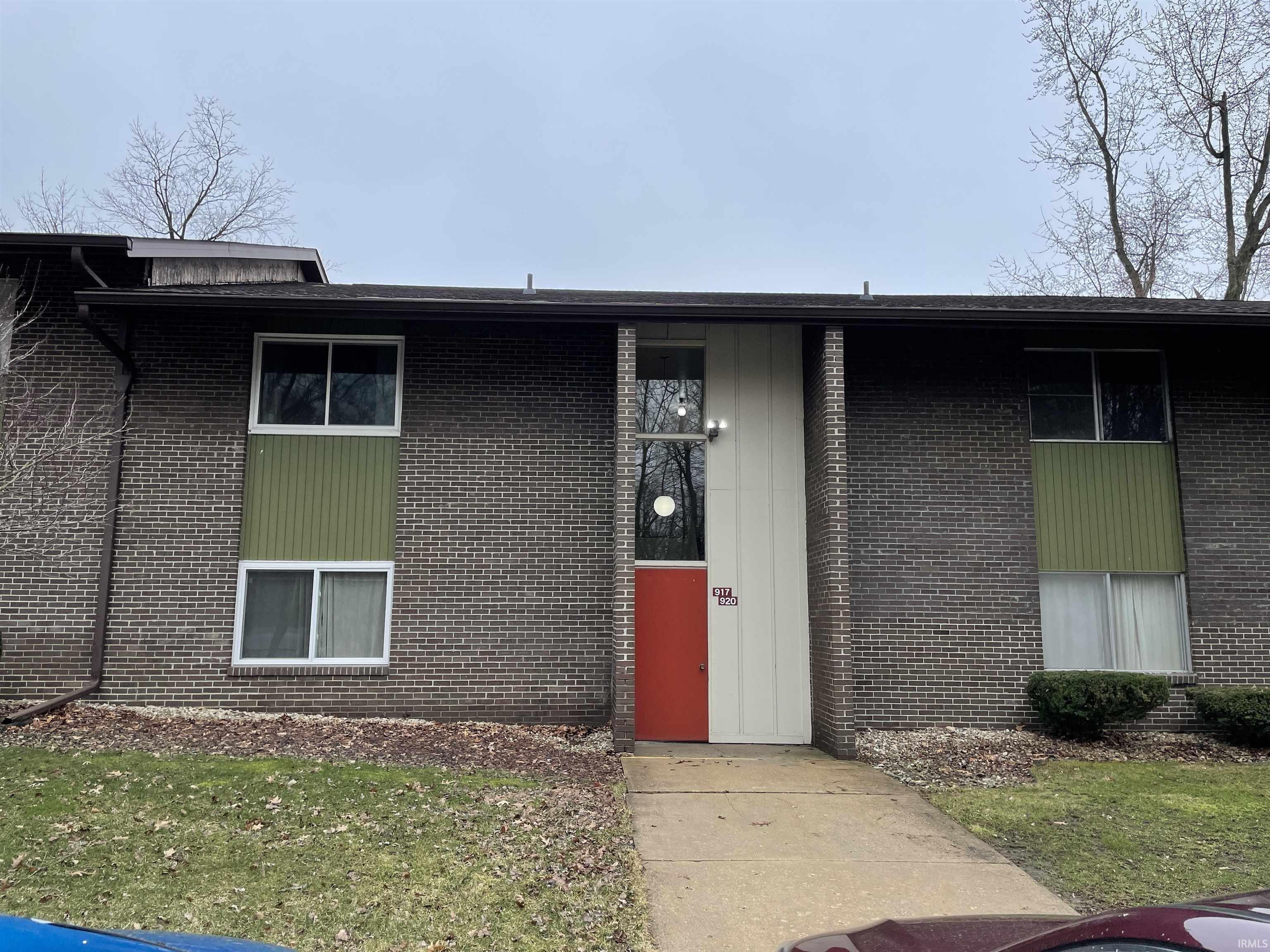 Property Photo: 2500 Topsfield Road 920 IN 46614-2439