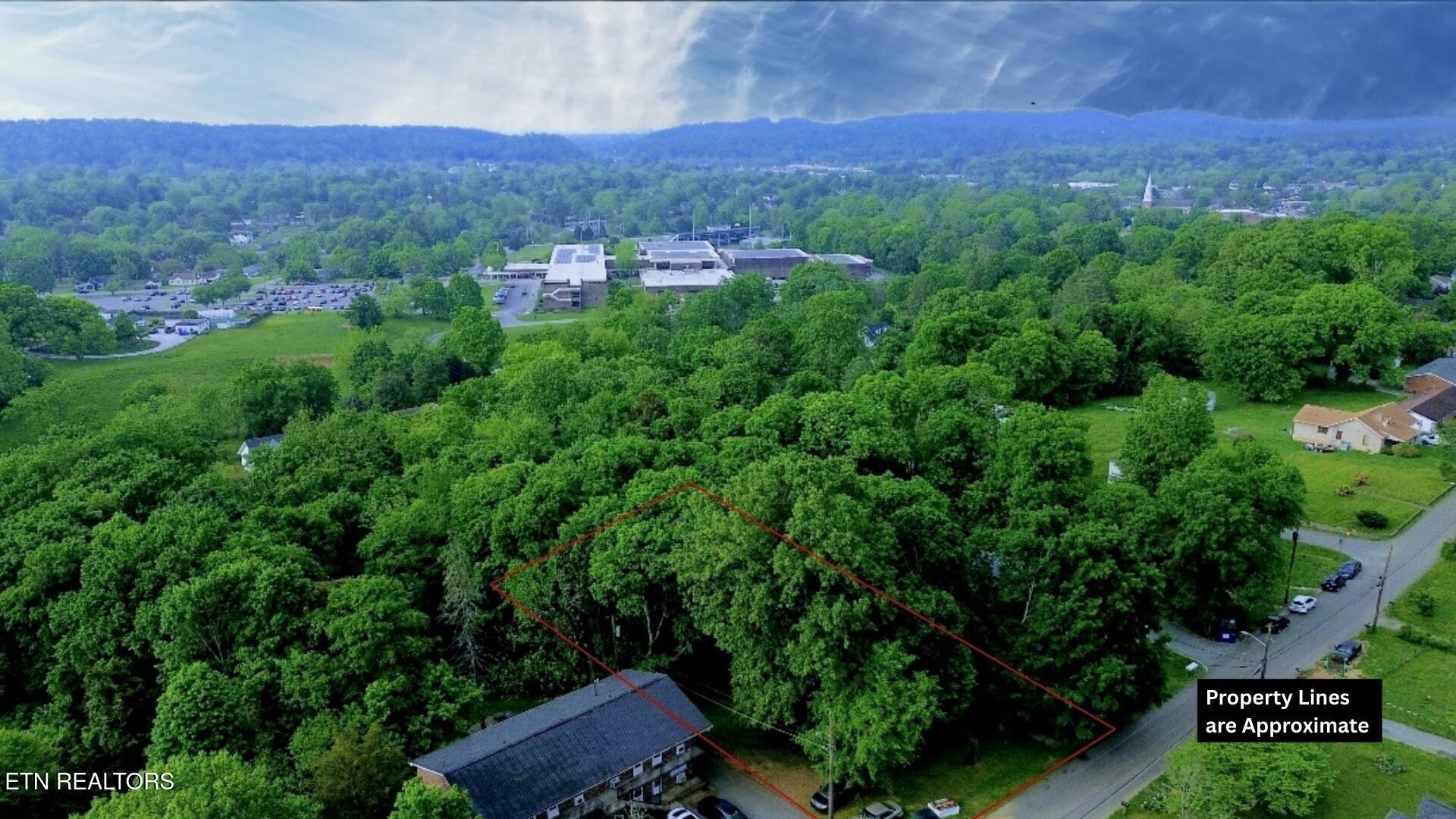 Property Photo: 408 Watauga Drive TN 37918