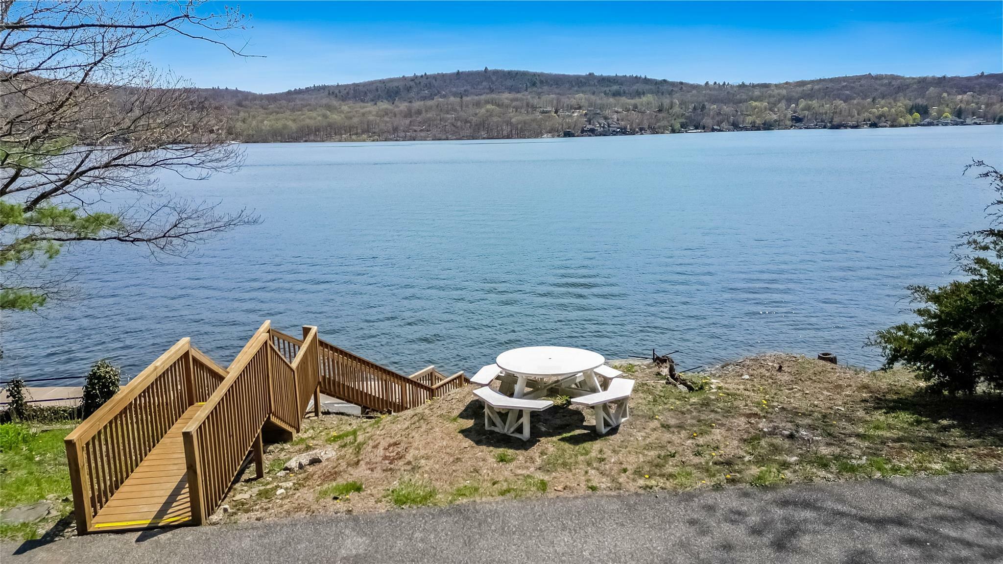 Property Photo:  30 Julie Lane  NY 10925 