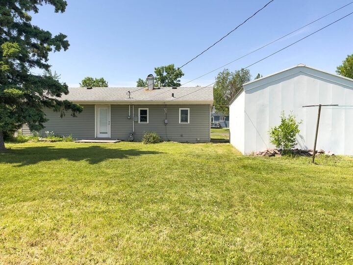 Property Photo:  53 Edwards Dr  MN 55614 