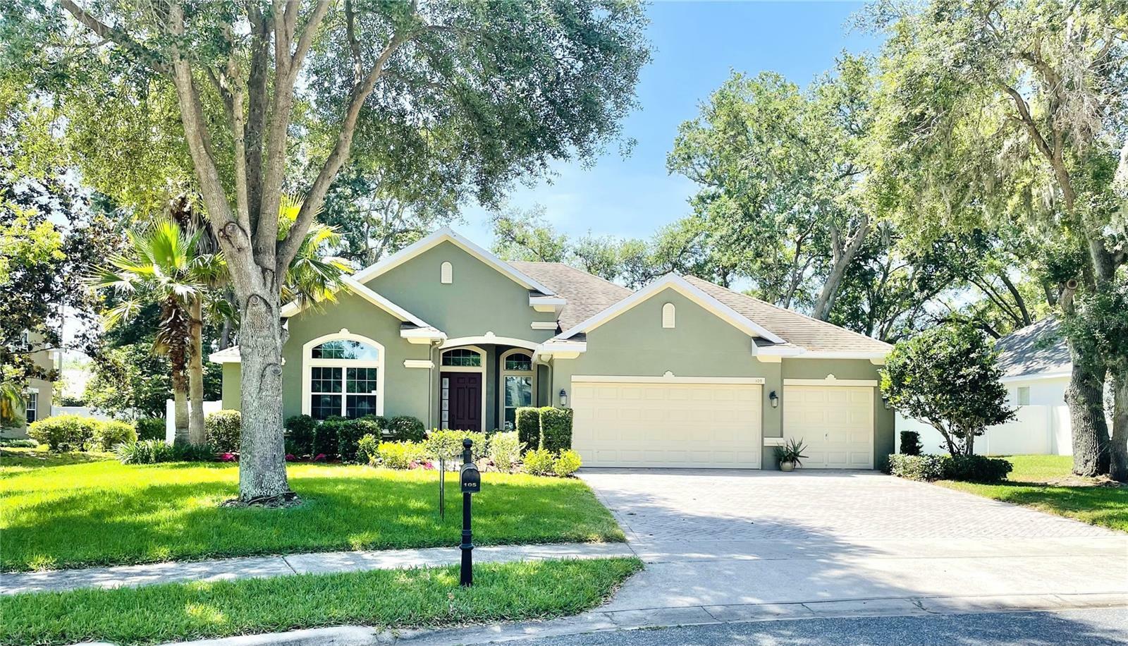 105 E Blue Water Edge Drive  Eustis FL 32736 photo