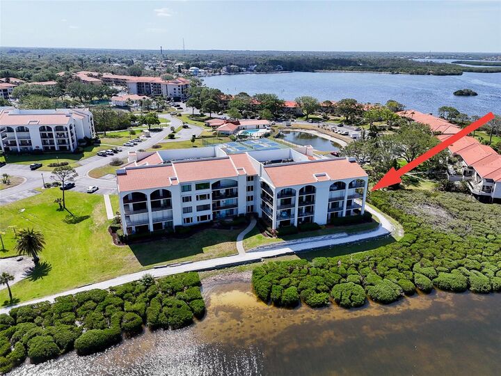 Property Photo: 433 Mariner Drive 433 FL 34689