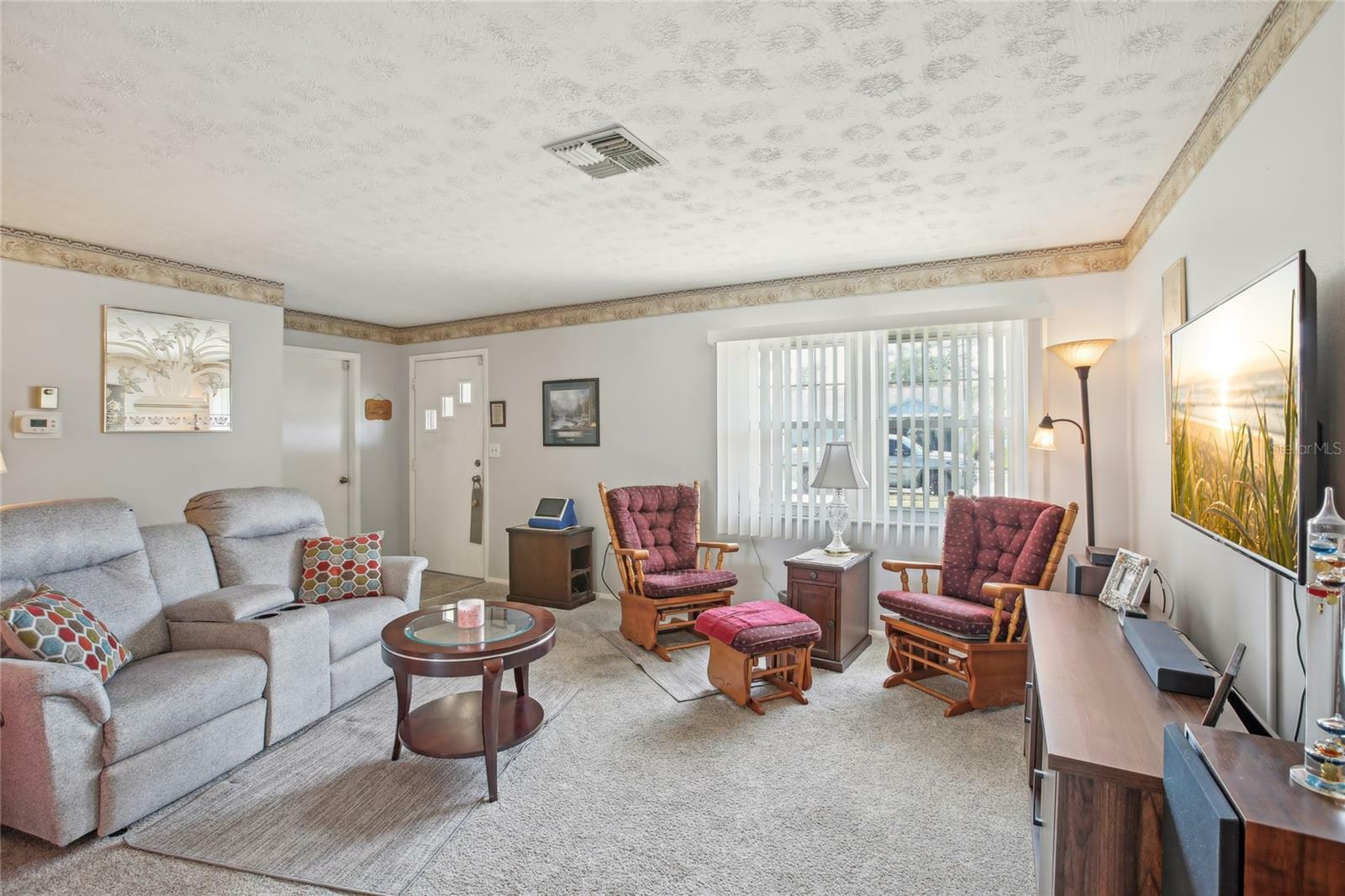Property Photo: 2702 Ochatilla Road FL 34691
