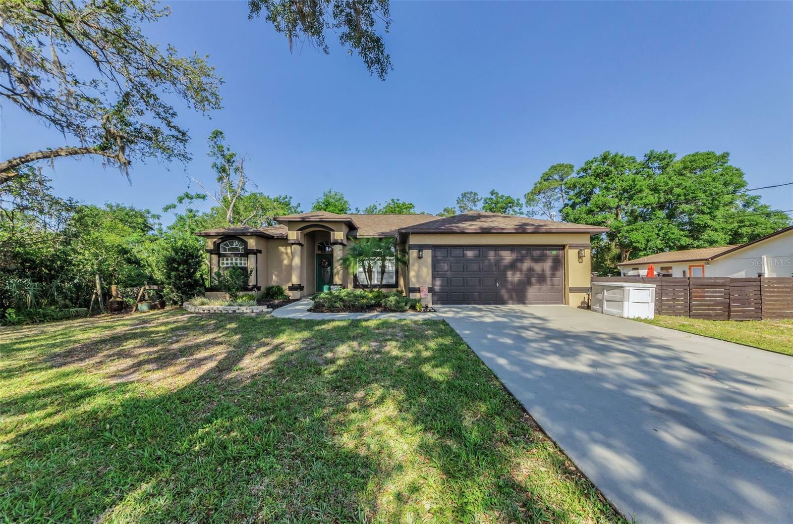 Property Photo: 12923 Colony Road FL 34669