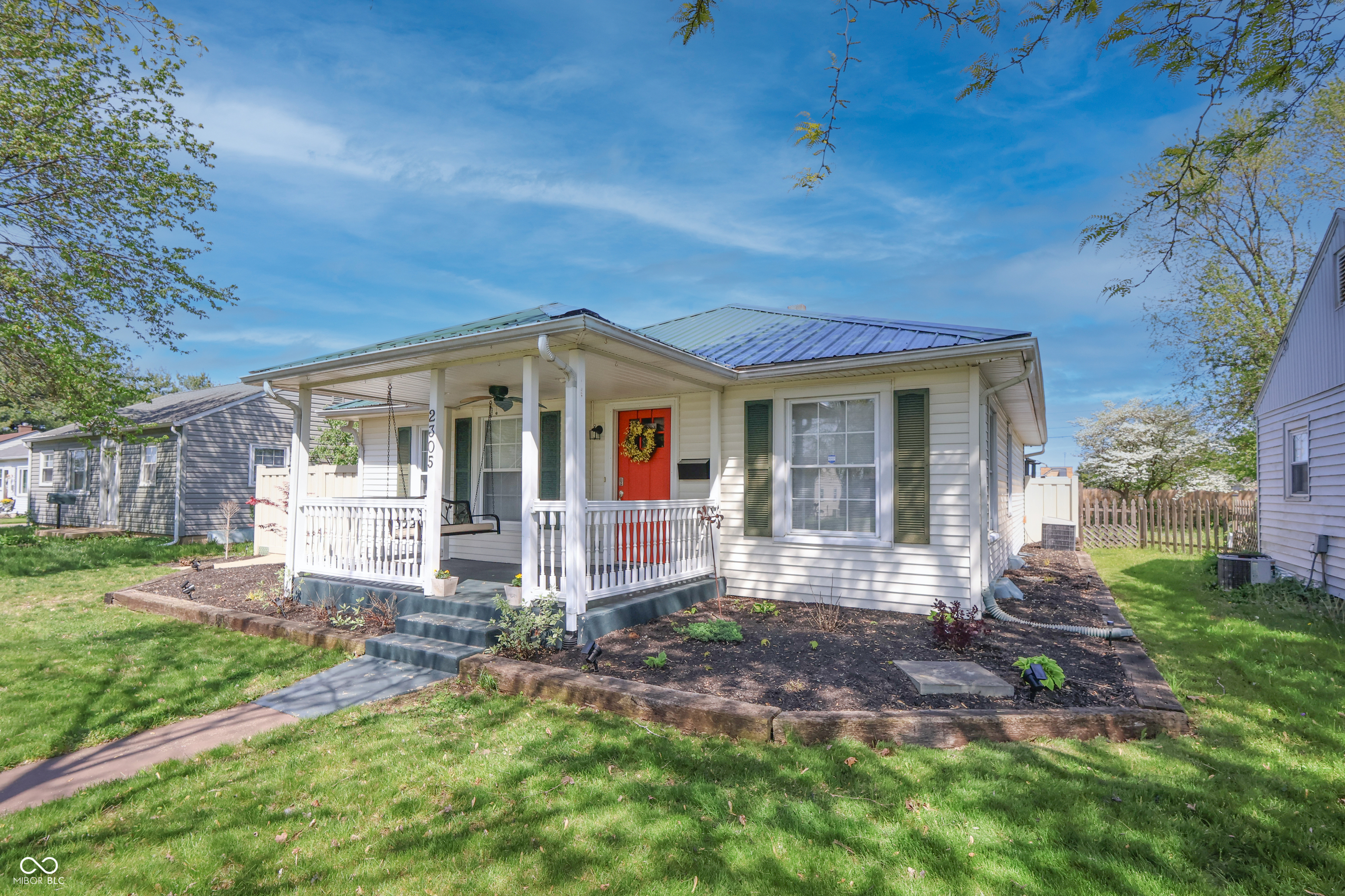 Property Photo: 2305 Caldwell Place IN 47201