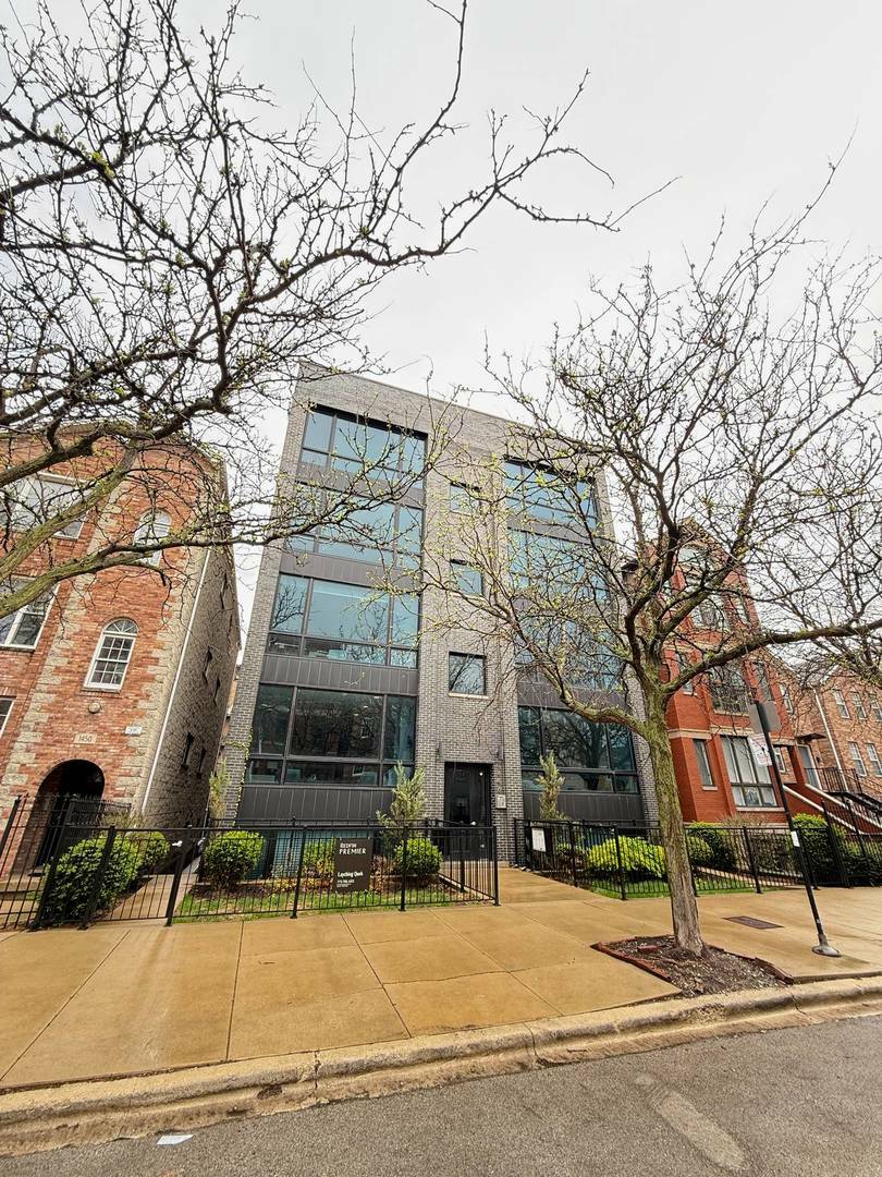 1446 W Cortez Street 4E  Chicago IL 60642 photo