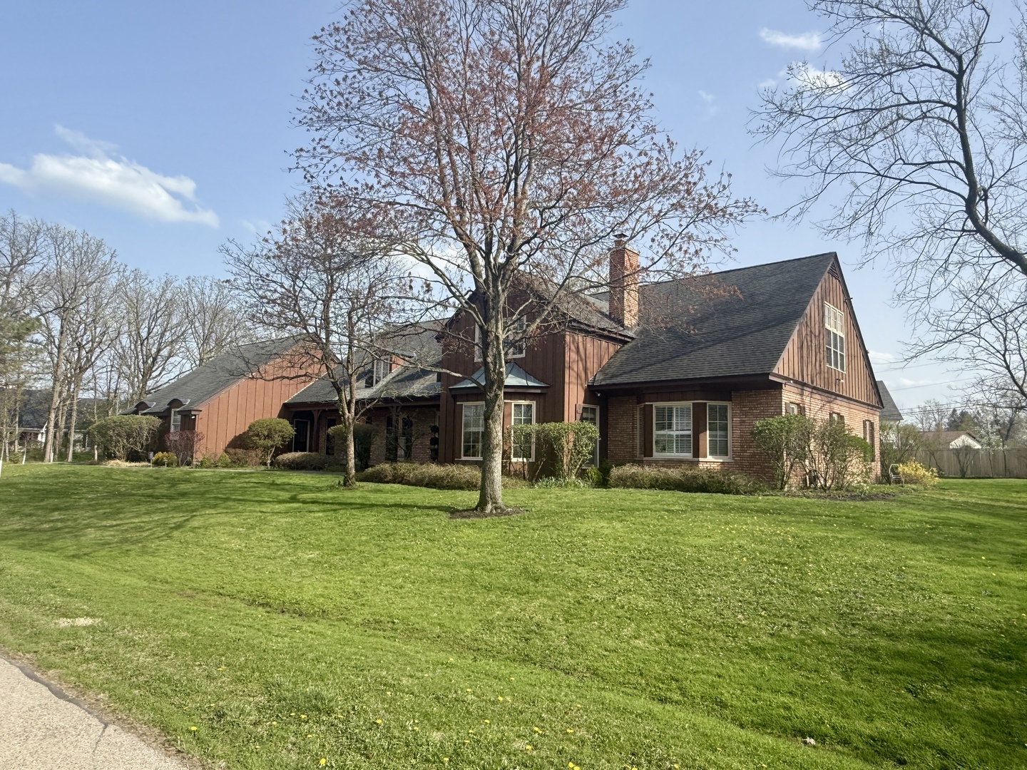 Property Photo: 1135 Buttonwood Lane IL 60062