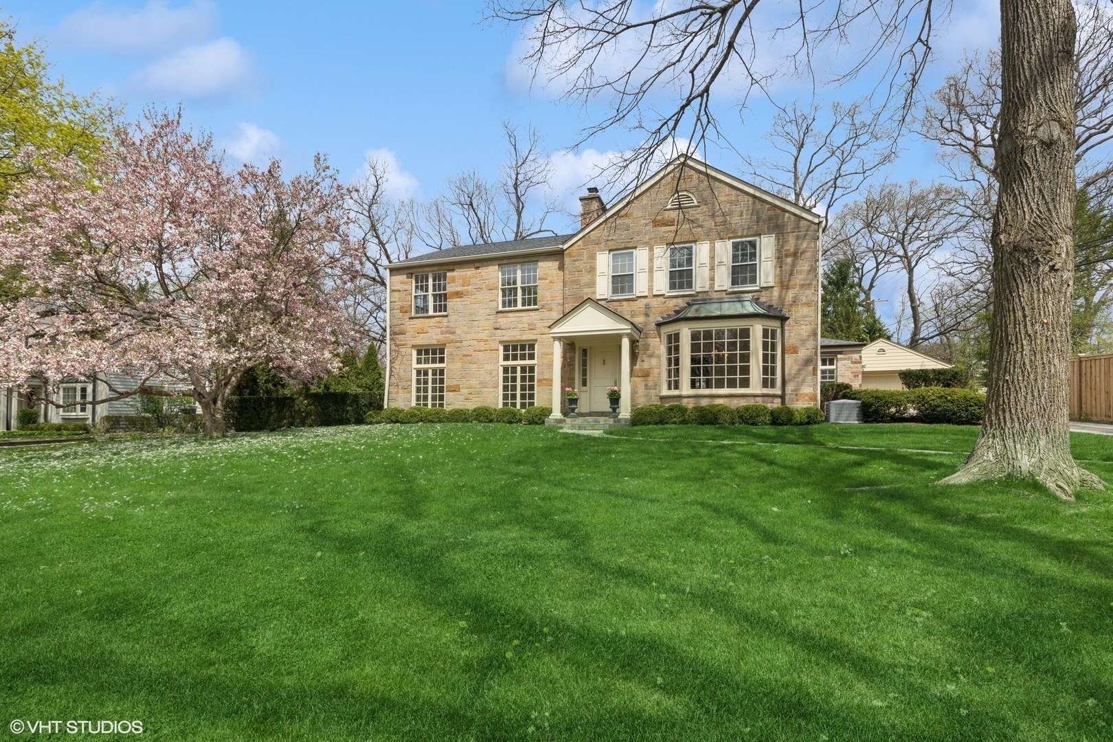 Property Photo: 360 Linden Avenue IL 60045