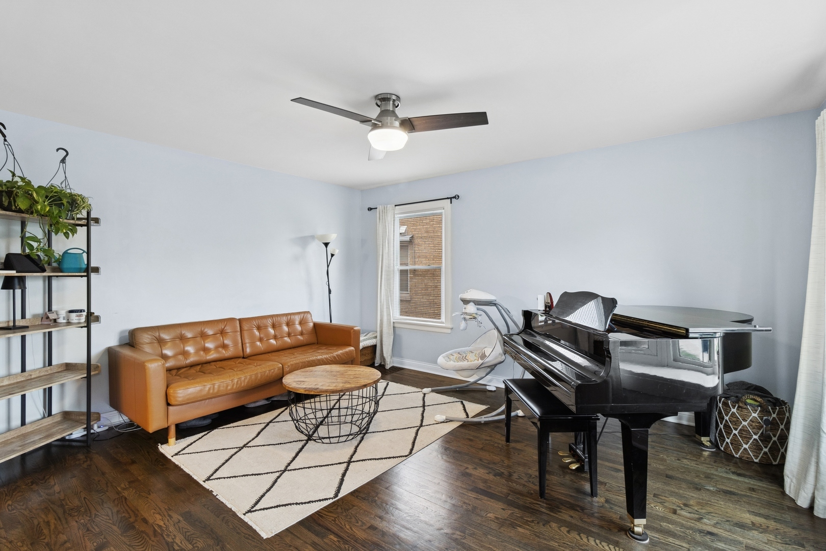 Property Photo: 4912 N Mulligan Avenue IL 60630