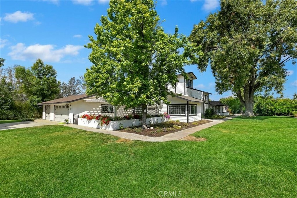 Property Photo: 2190 St Lawrence Street CA 92504