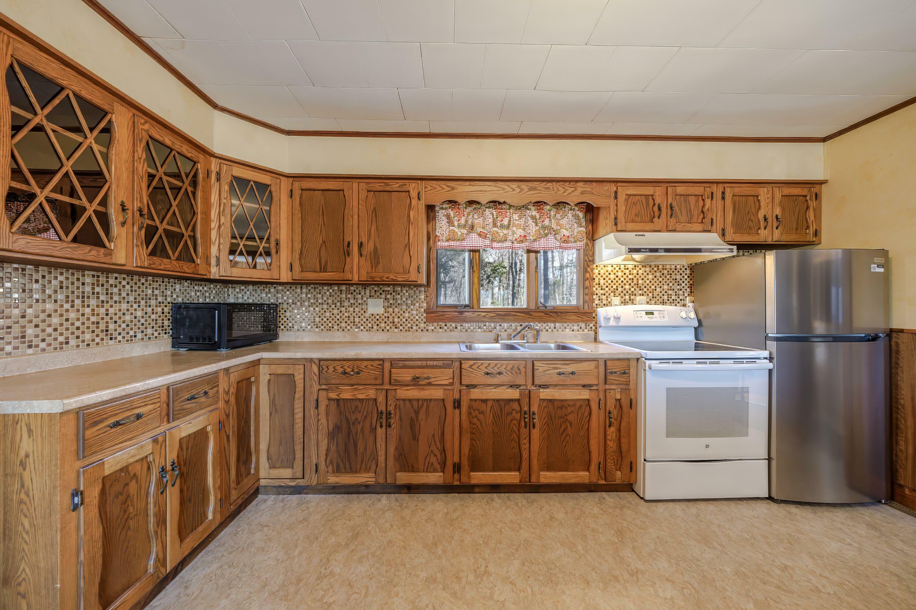 Property Photo: 805 Bucksport Road ME 04605
