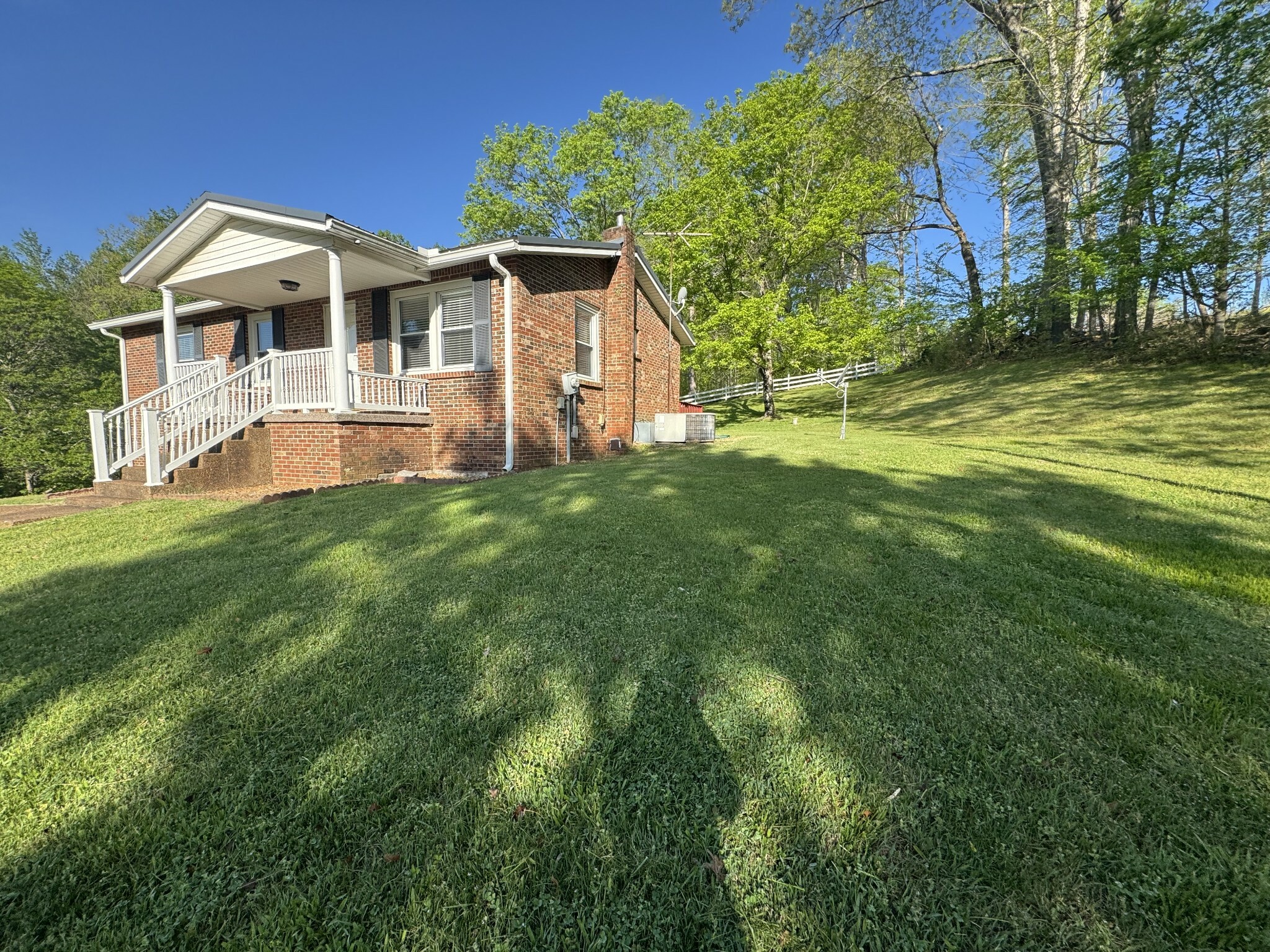 Property Photo: 706 Shepherd Hollow Rd TN 37079