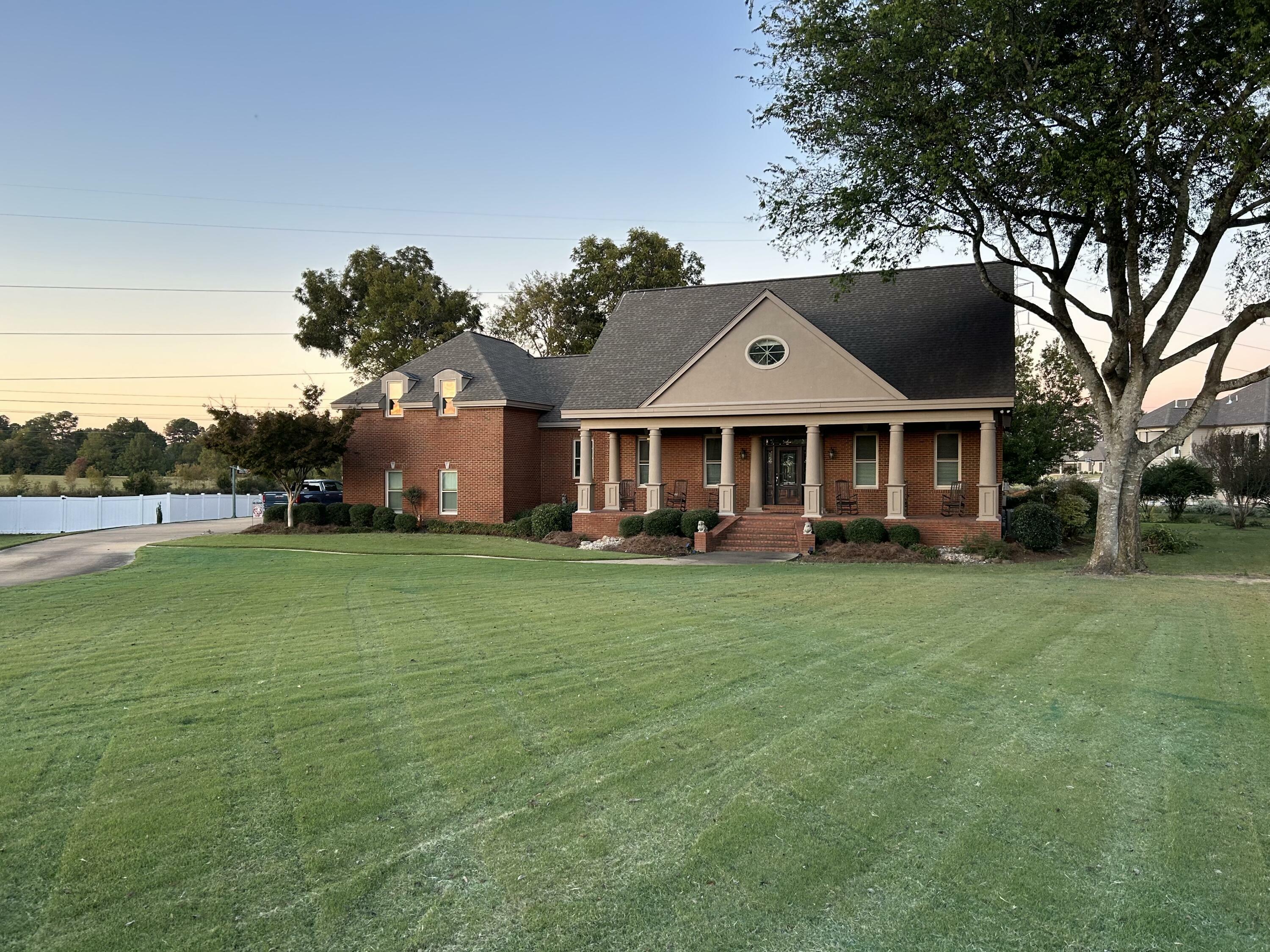 Property Photo: 2872 Orchid Circle MS 38801