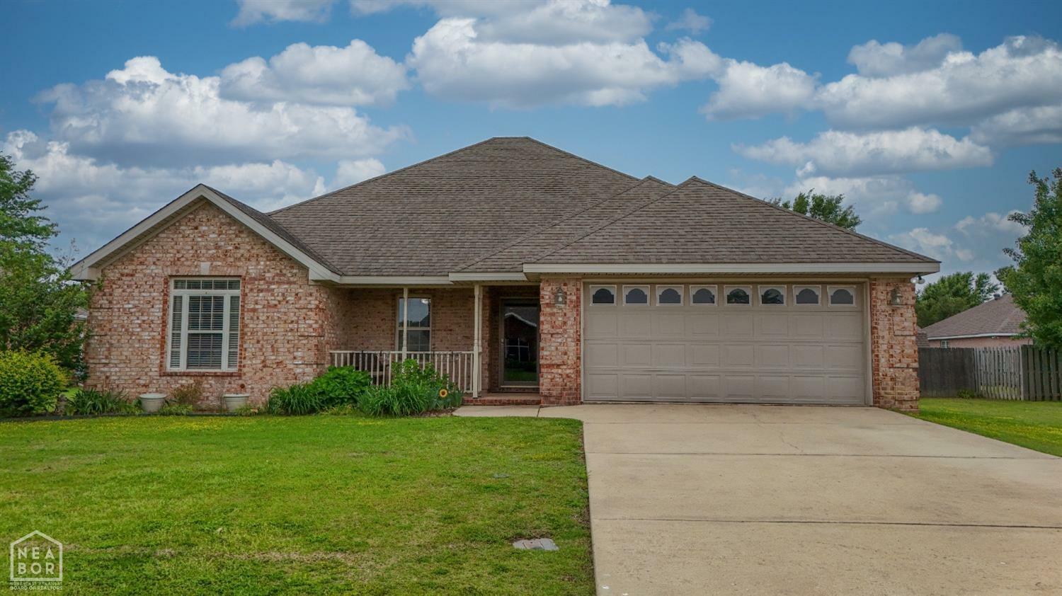 Property Photo: 413 Harmony Cove AR 72472