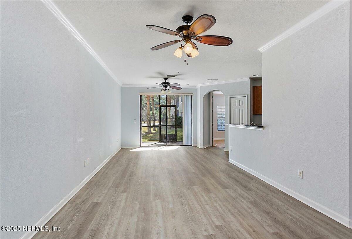 Property Photo: 180 Calle El Jardin 103 FL 32095