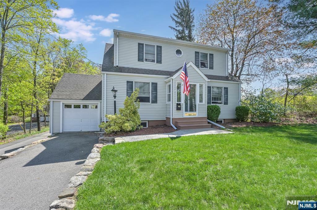42 Jackson Avenue  Pequannock Township NJ 07444 photo