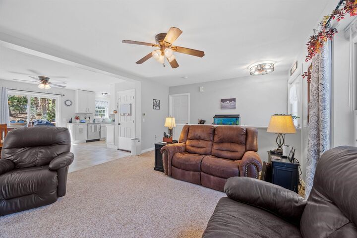 Property Photo:  27 Woodcrest Drive  NH 03864 