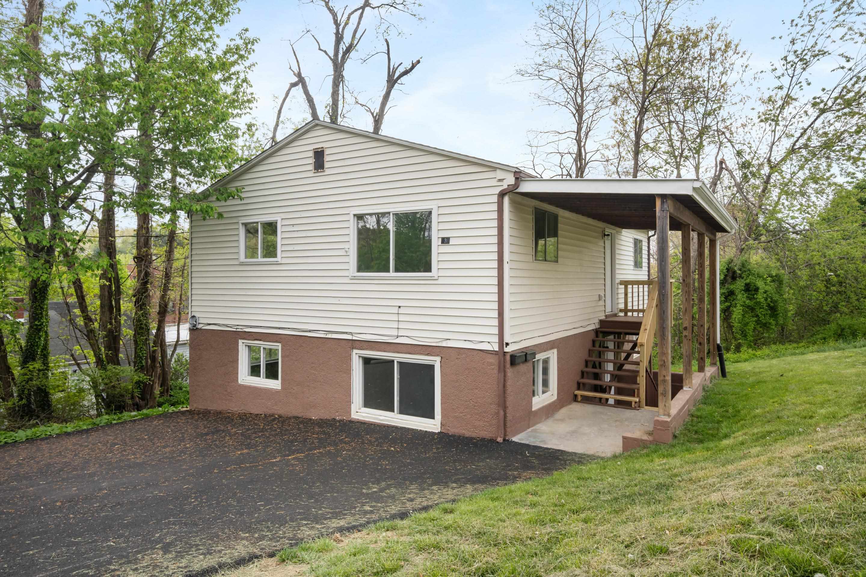Property Photo: 130 East Street VA 24073