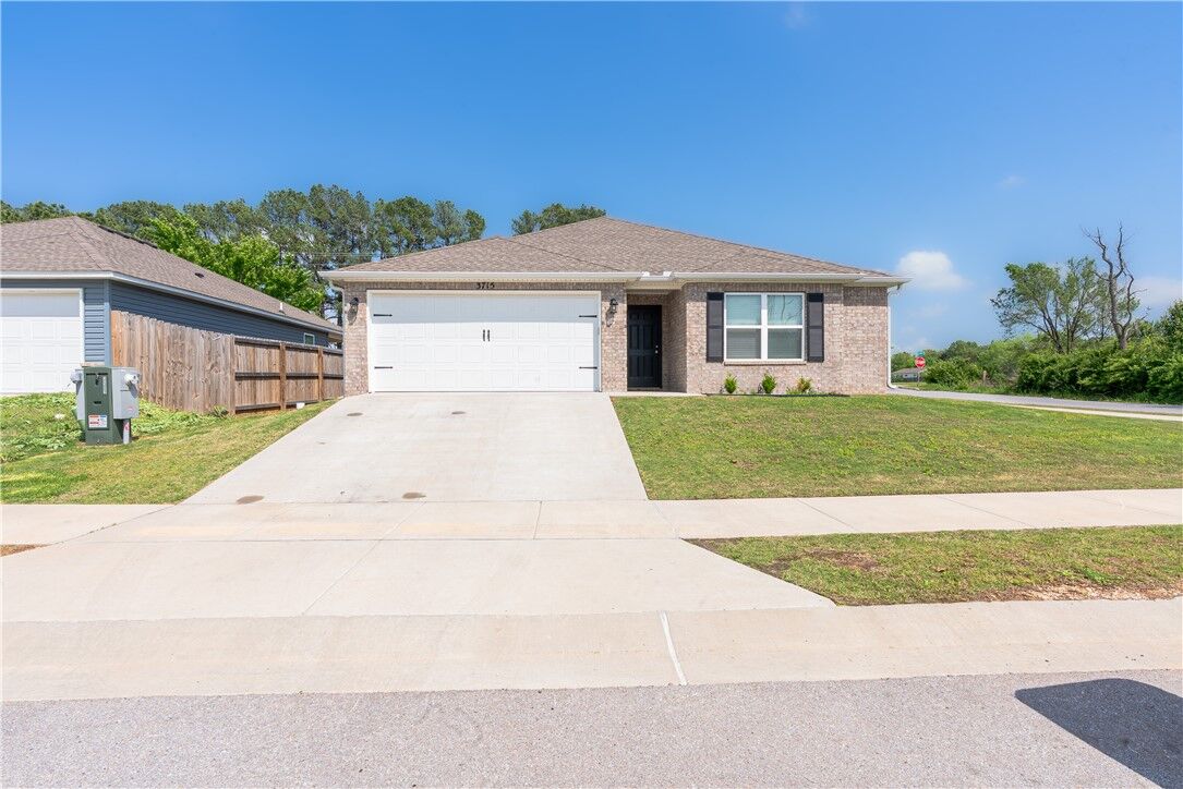 Property Photo:  3715 S 1st Pl  AR 72758 