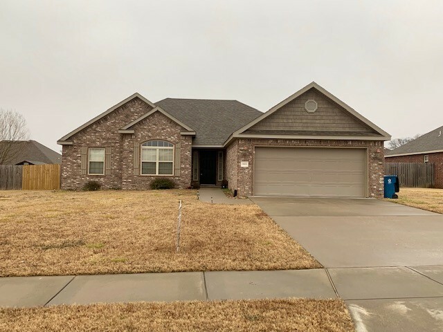 Property Photo: 1905 SW Candlewood Street AR 72712