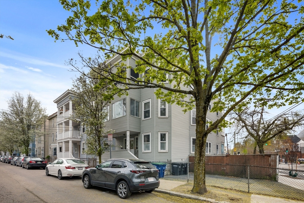 Property Photo:  5 Magnus Ave  MA 02143 