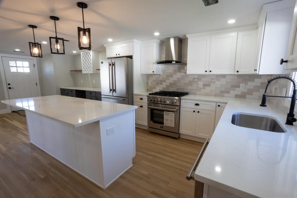 151 Sylvan St  Danvers MA 01923 photo