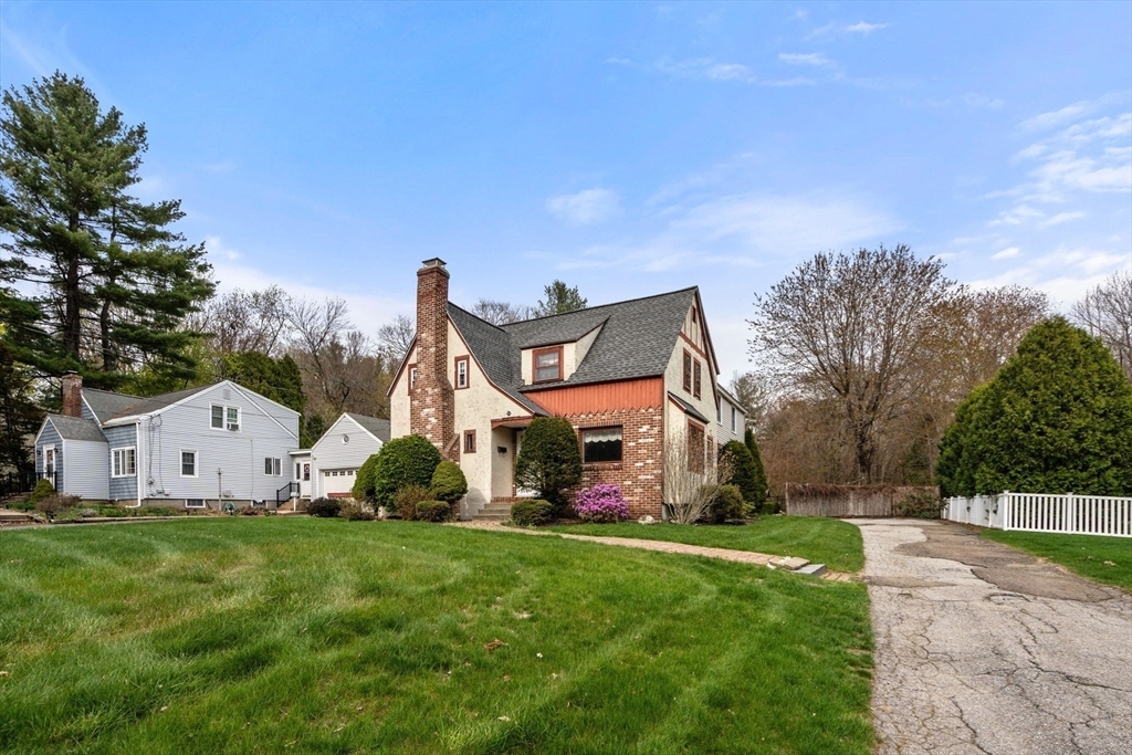 Property Photo:  202 Holden St  MA 01520 