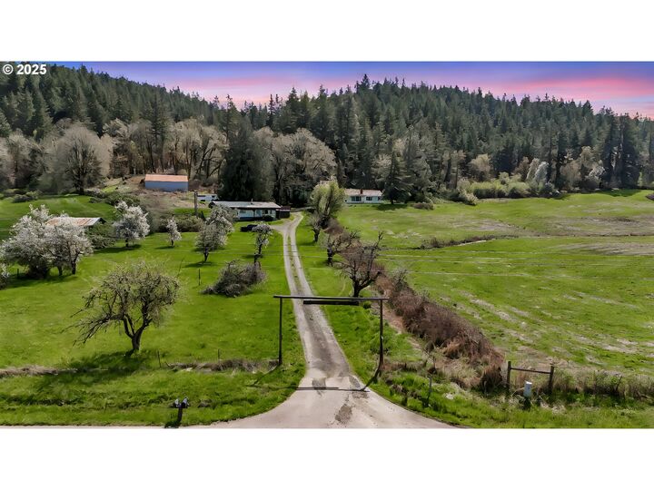 Property Photo: 26900 Crow Rd OR 97402