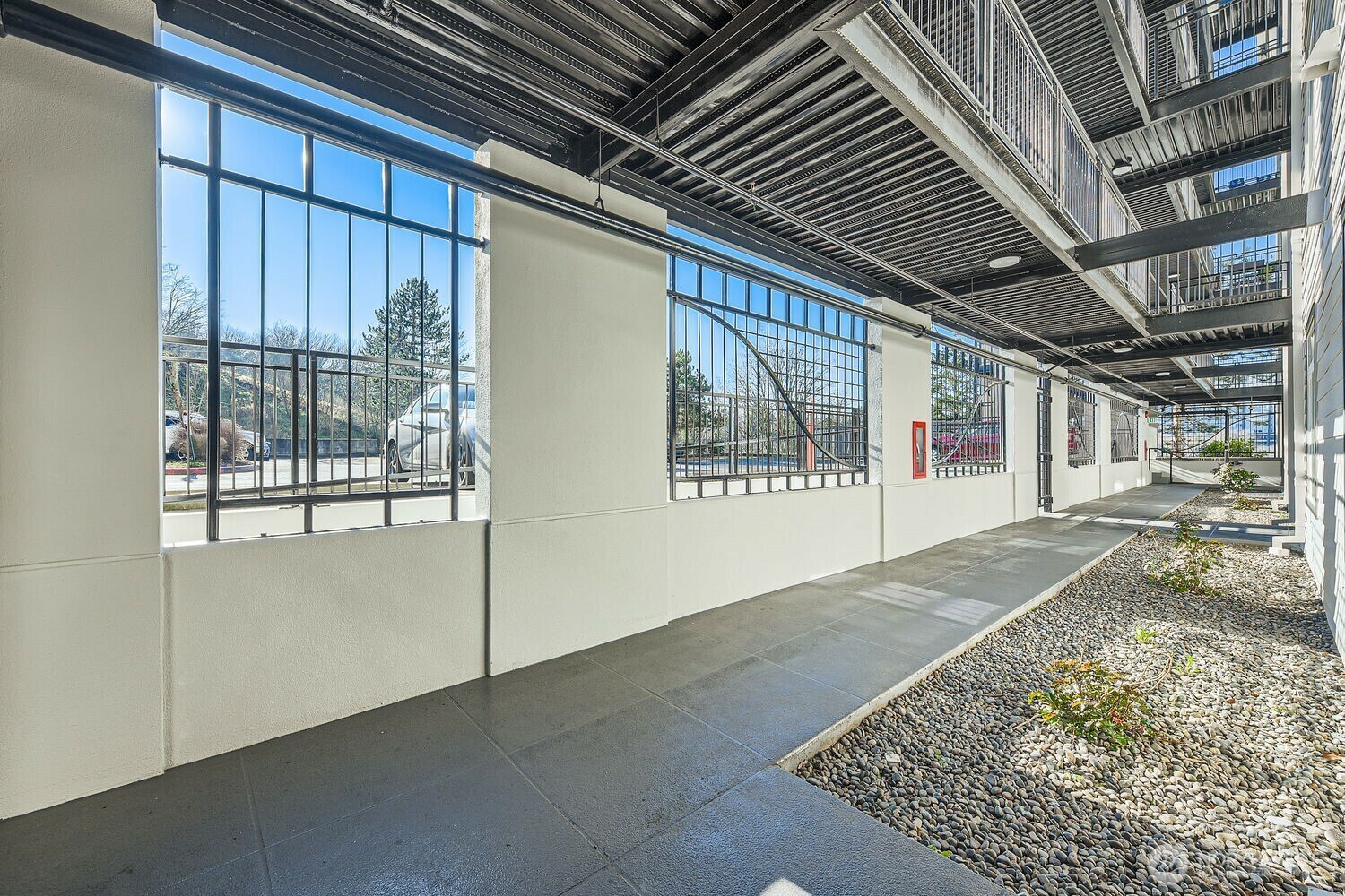 Property Photo: 320 E 32nd Street 105 WA 98404